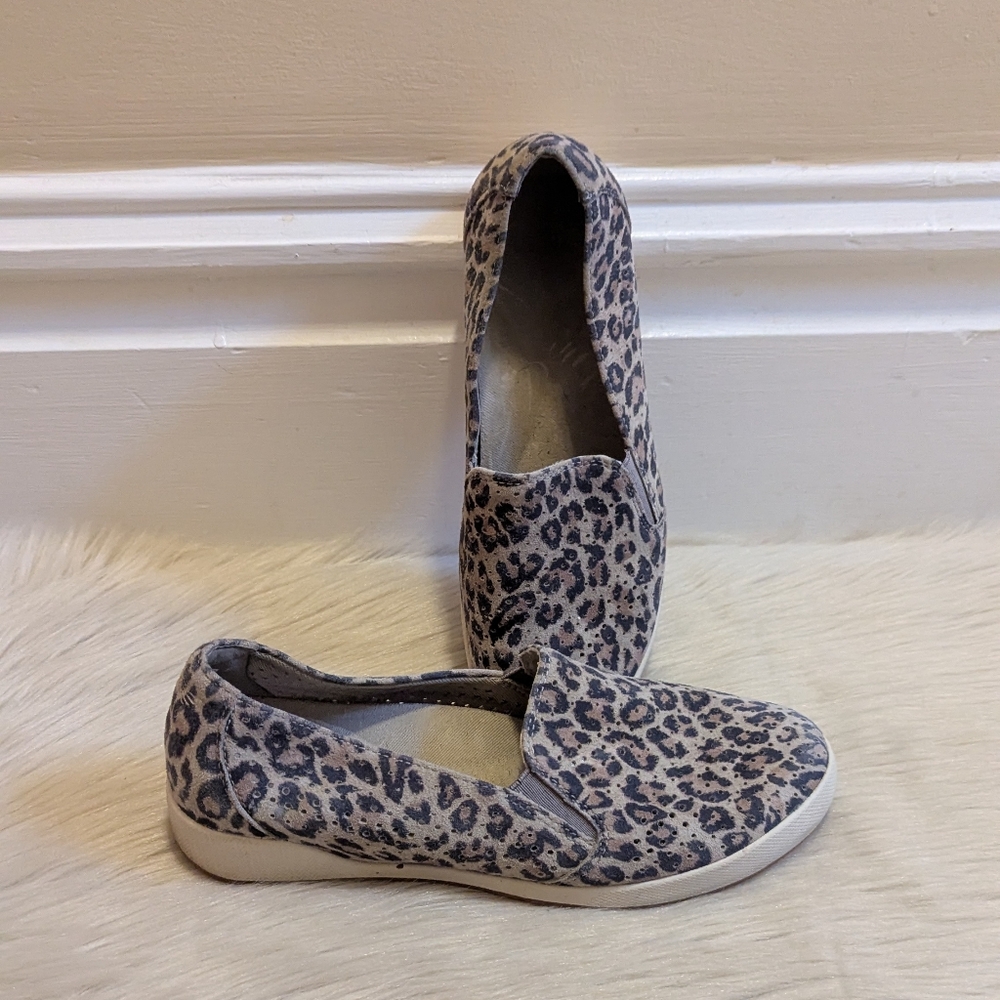 Dansko Odina gray, black and tan leapord print slip on sneakers size 8
